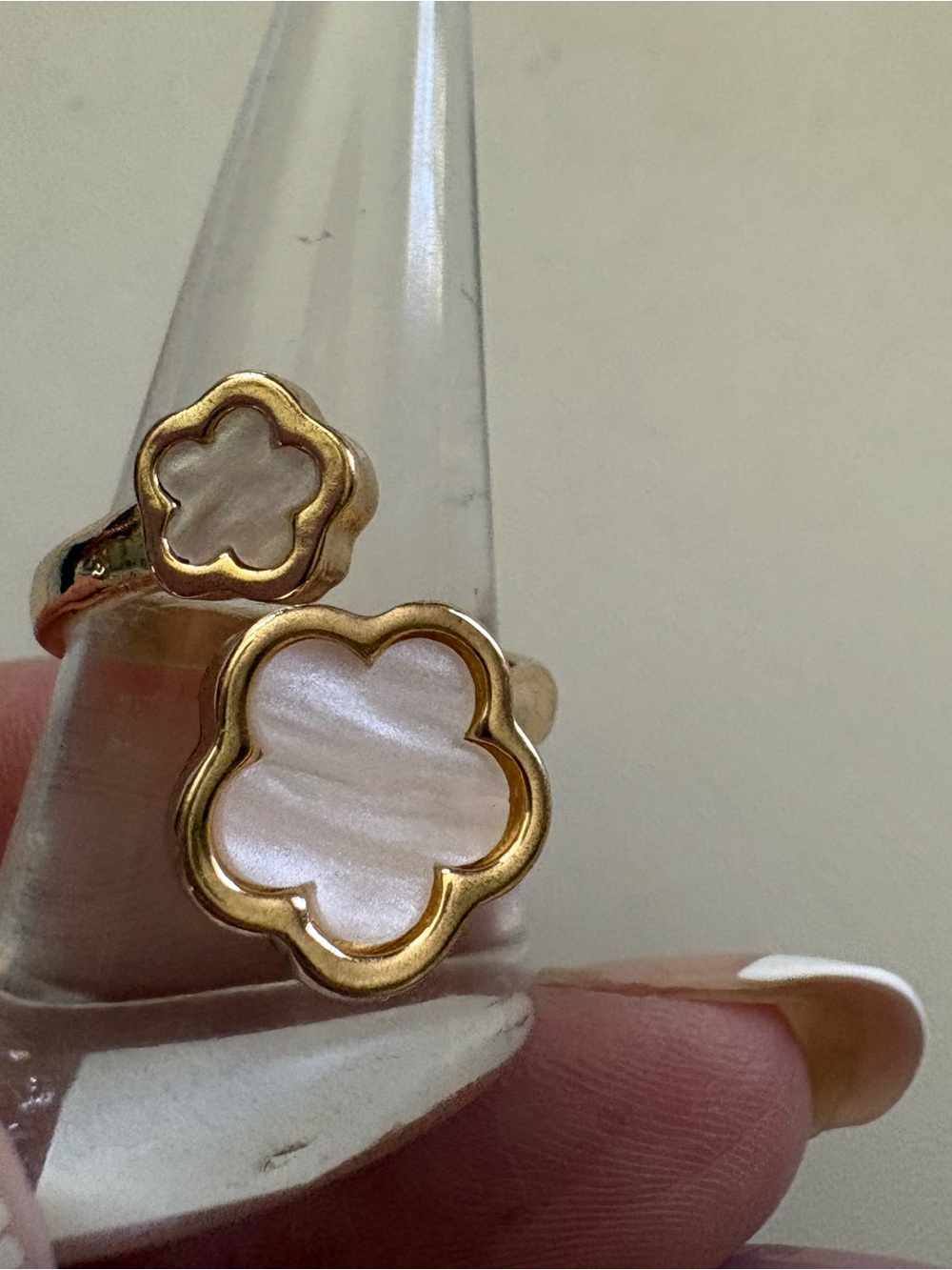Gold tone  and White Mother-of-Pearl Flower Ring - Women Jewelry adjustable